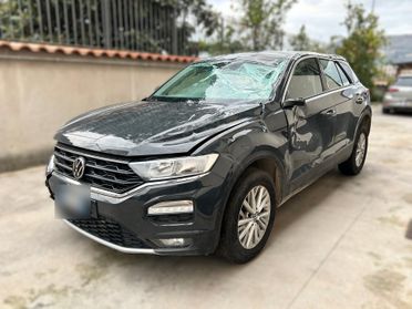 VW T-Roc 1.0 TSI 110CV - 2021 Incidentata