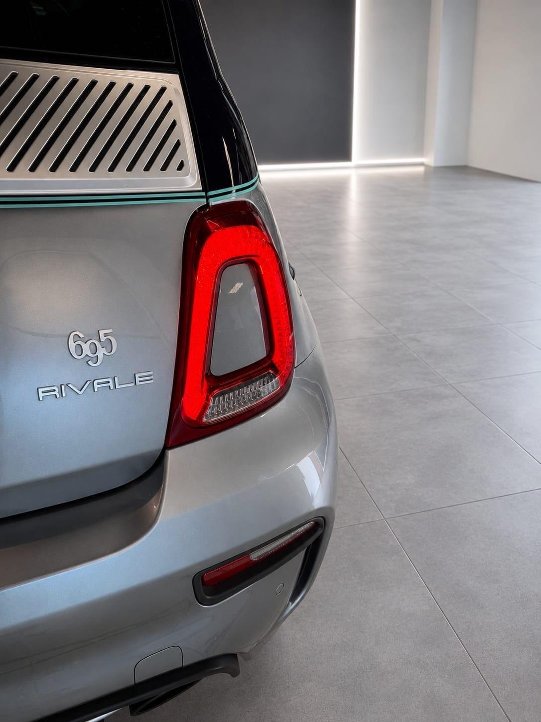 Abarth 695 1.4 Turbo T-Jet Rivale
