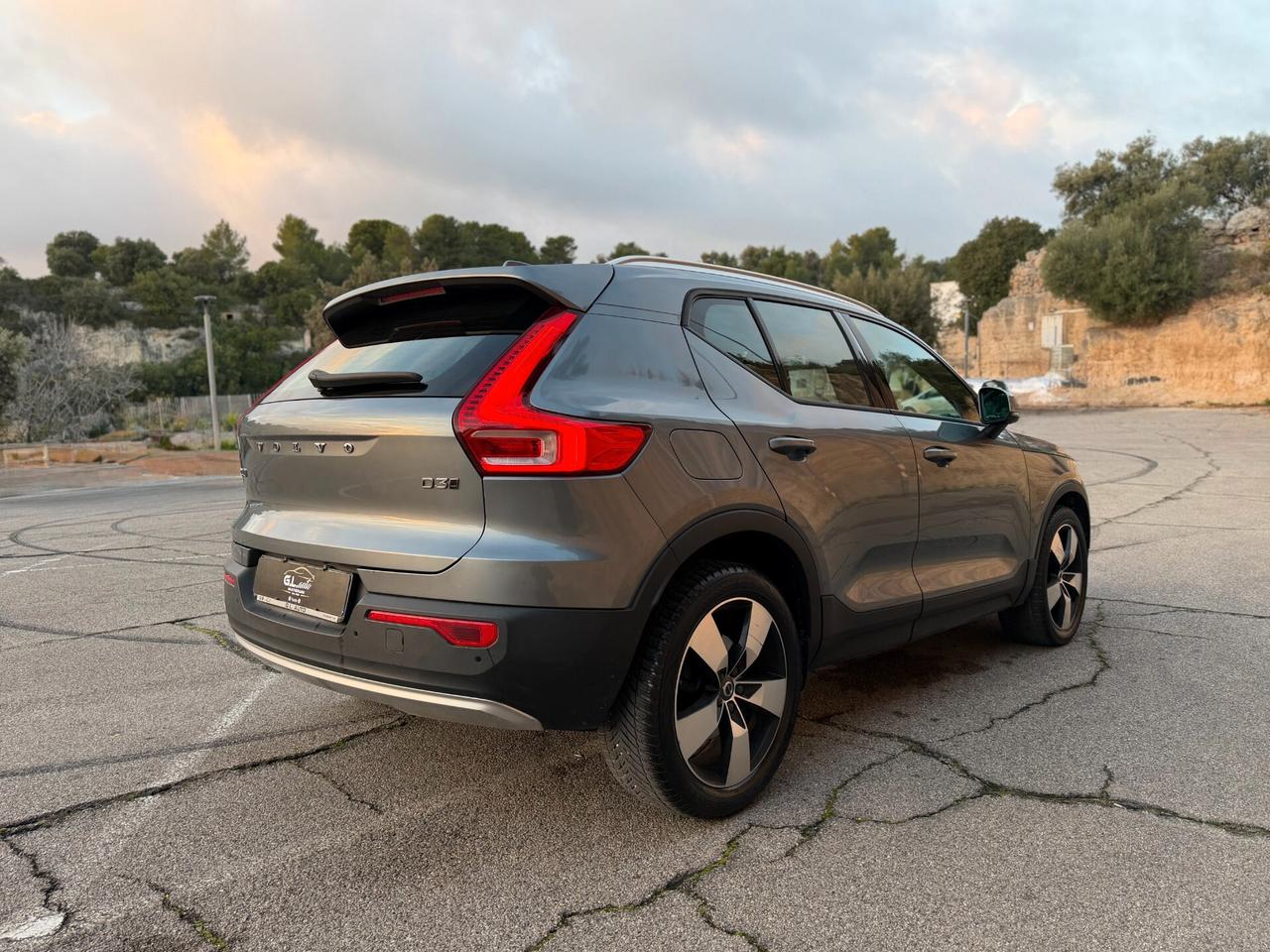 Volvo XC40 D4 AWD/2.0 150 CV/CERCHI 19"/TAGLIANDI VOLVO