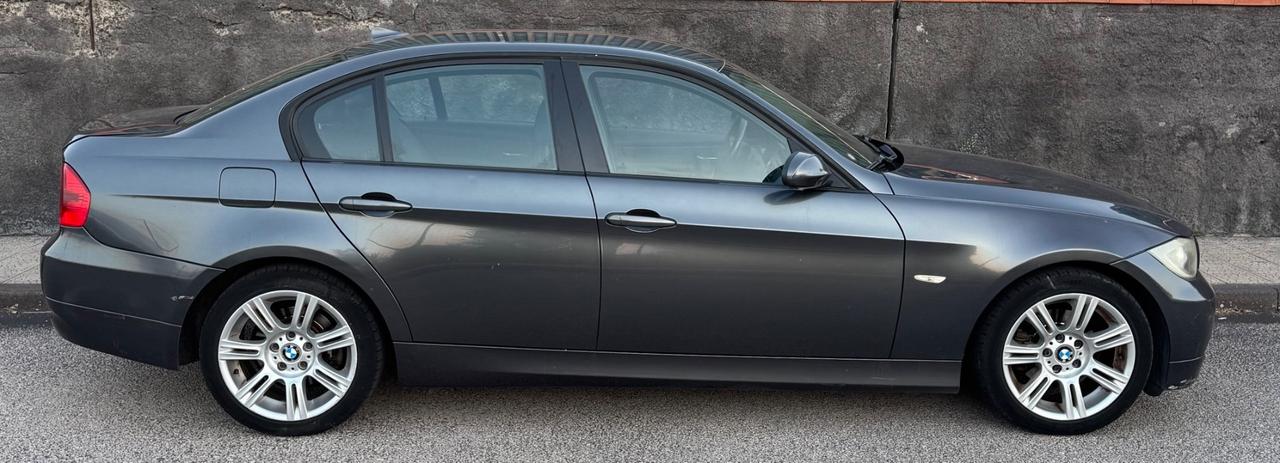 Bmw 320 D CAMBIO AUTOMATICO/INTERNI IN PELLE