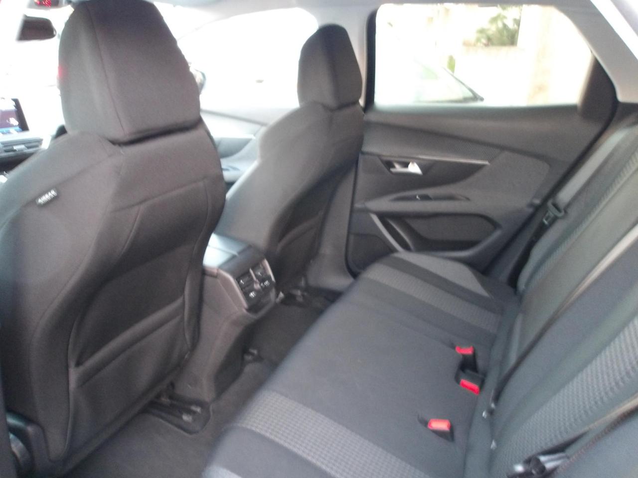 Peugeot 3008 3008 1.5 bluehdi Business s&s 130cv eat8