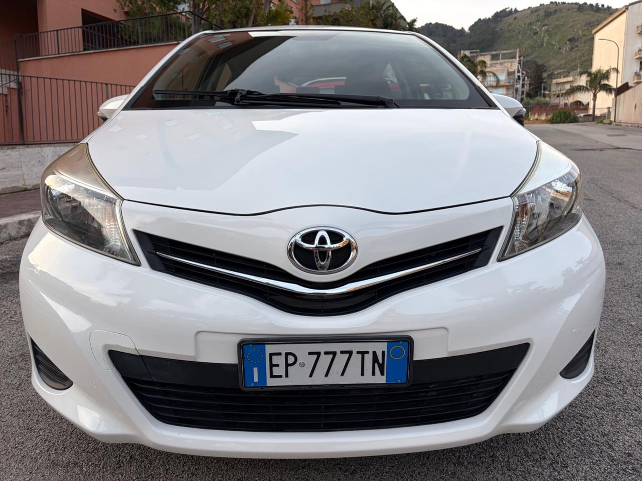 Toyota Yaris 1.0 benz unico proprietario