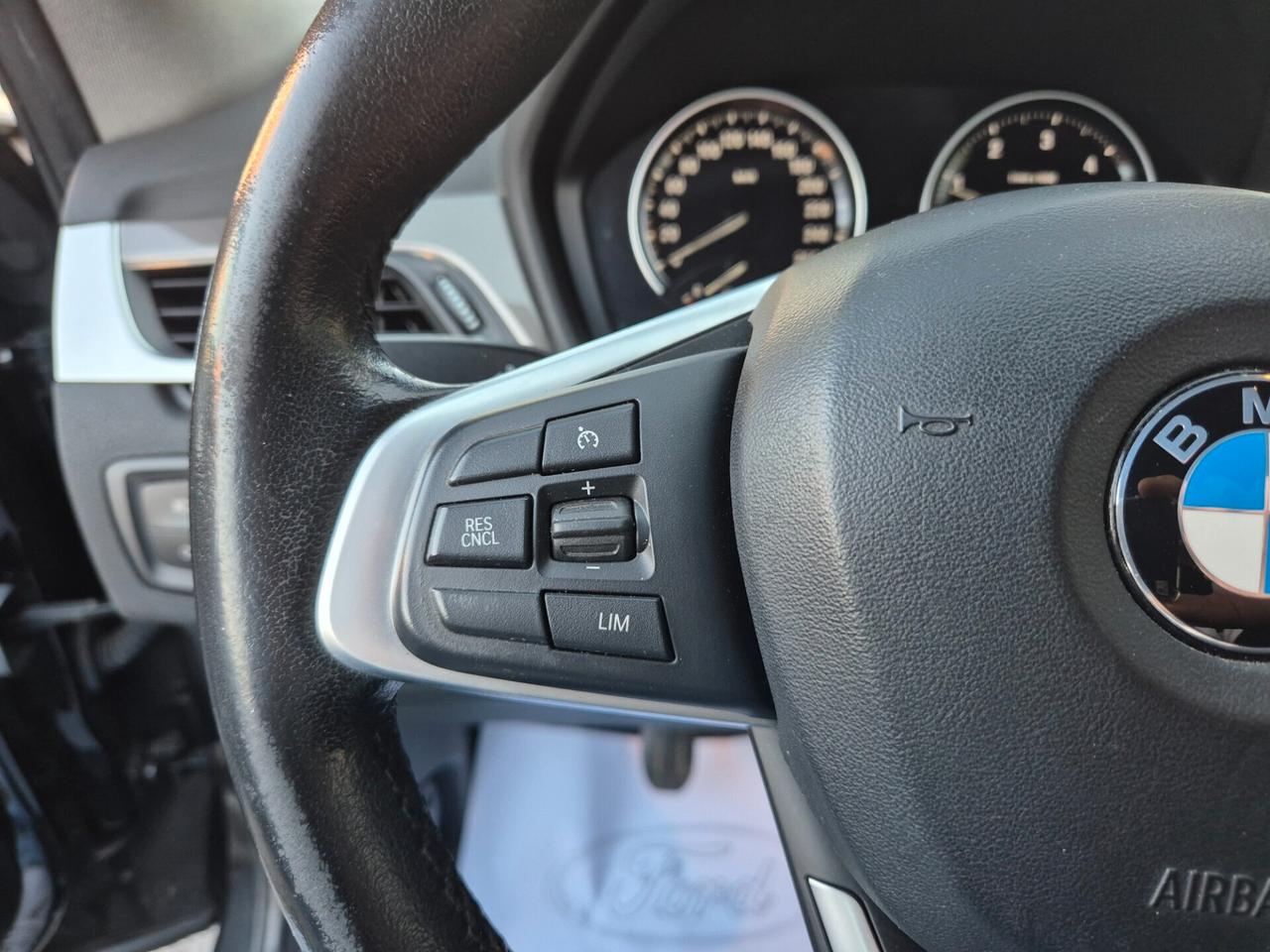 Bmw X1 sDrive18d xLine LED PELLE 18