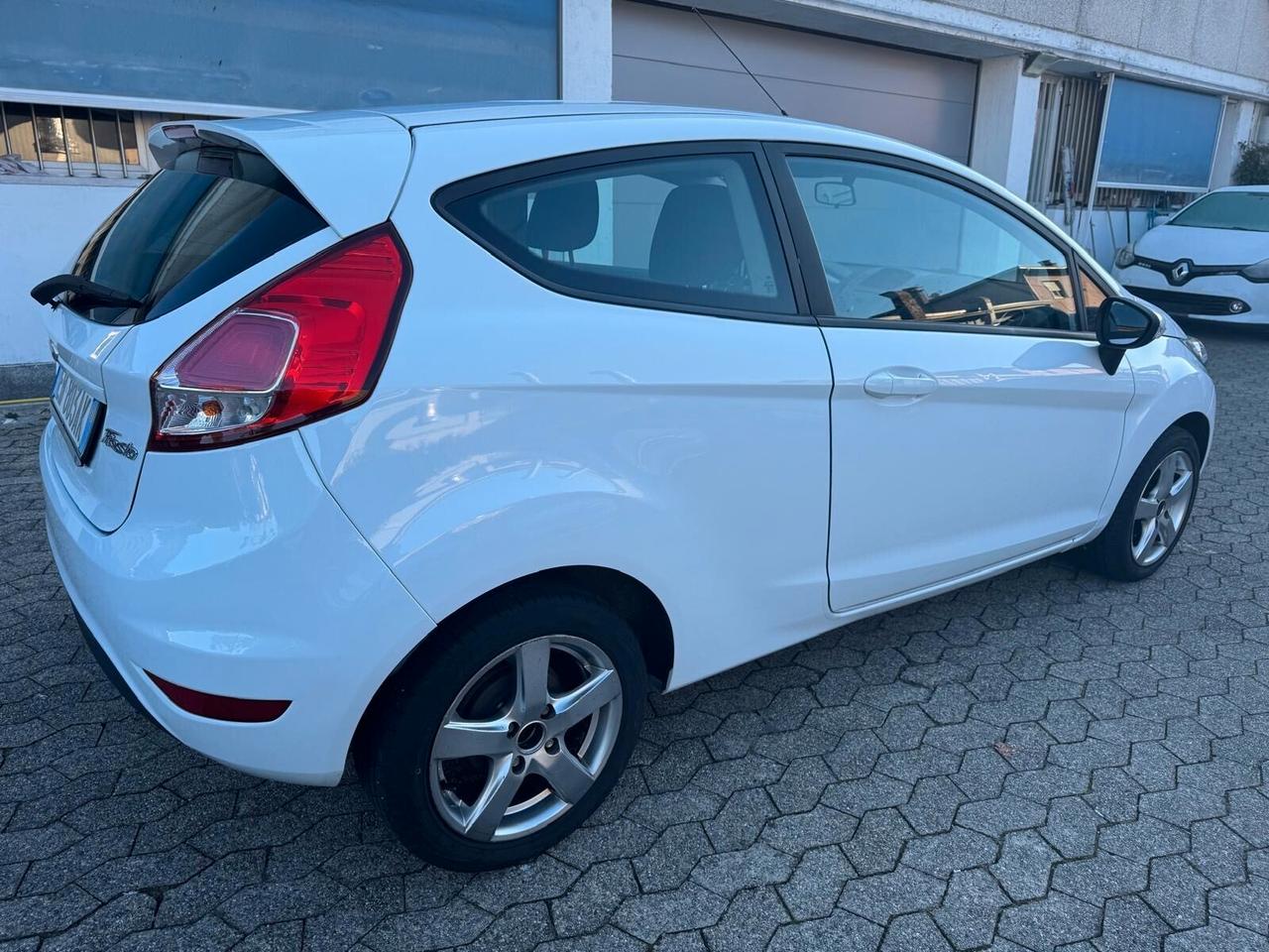 Ford Fiesta 1.5 TDCi 75CV 3 porte Titanium*EURO5B*NEOPATENTATI