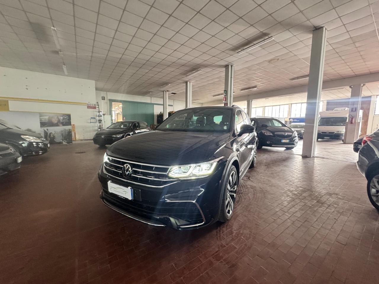 Volkswagen Tiguan 2.0 TDI 200 CV SCR DSG 4MOTION R-Line
