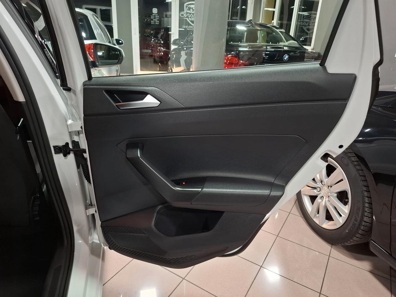 Volkswagen Polo 1.0 benzina DSG NEOPATENTATO