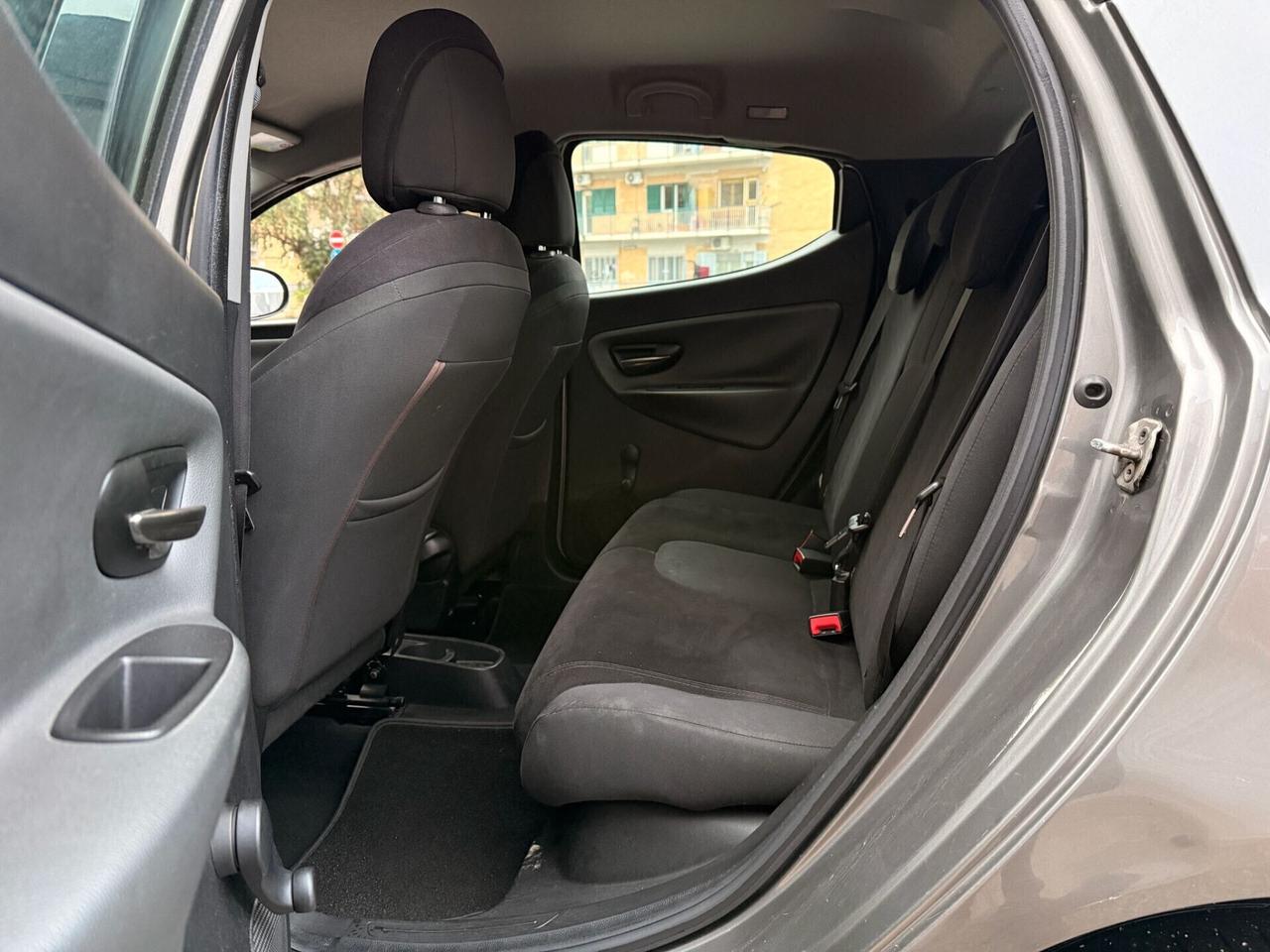 Lancia Ypsilon 1.3 MJT 16V 95 CV 5 porte IN PERFETTE CONDIZIONI