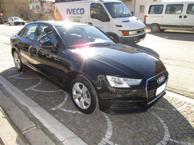 Audi A4 2.0 tdi ultra Design 150cv s-tronic GARANTITA