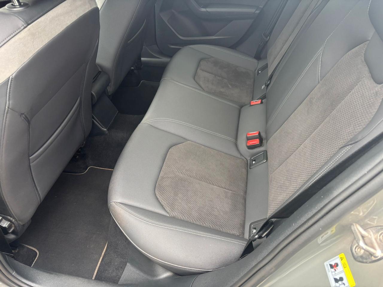 Audi A1 SPB 40 TFSI S tronic line edition