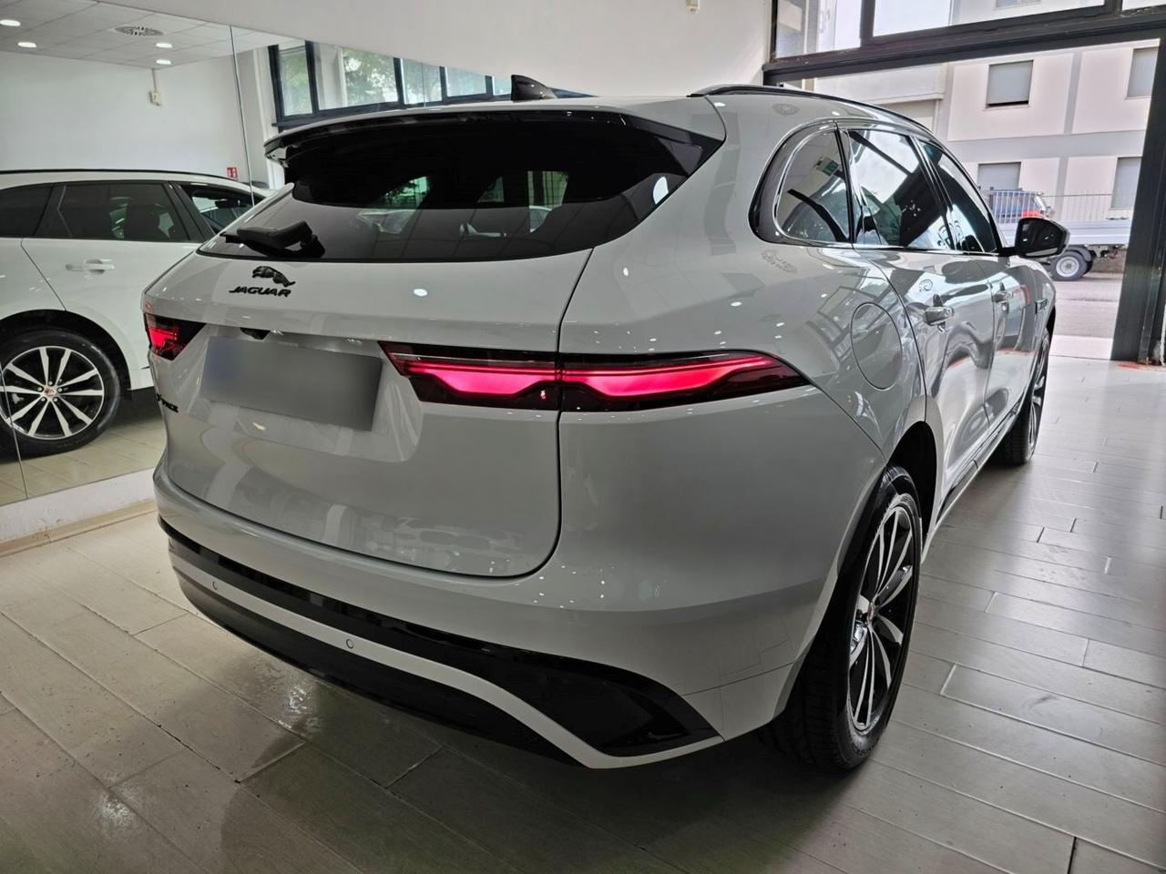 Jaguar F-Pace SE R-Dynamic 2.0 204cv Diesel mHev Automatico