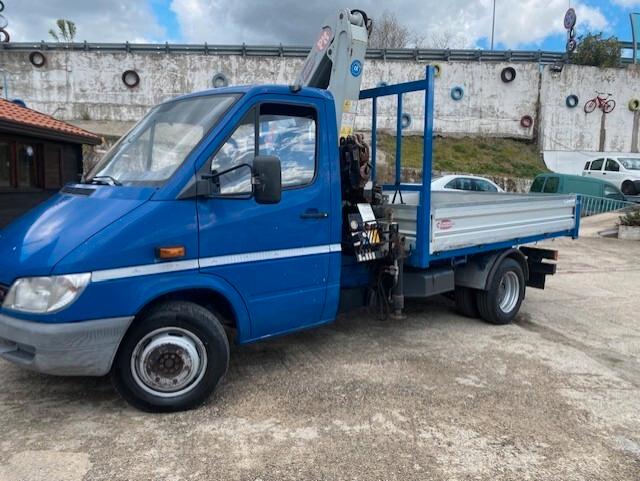 MERCEDES 616 CDI CON GRU