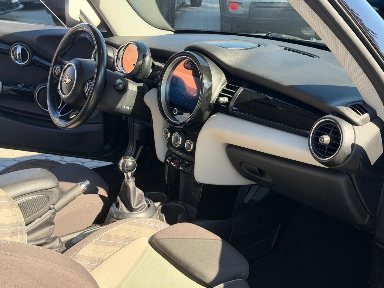 Mini Cooper D IV 2014 1.5 3p