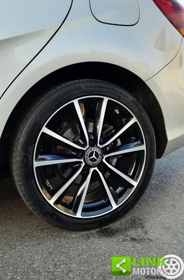 MERCEDES-BENZ B 180 d Premium