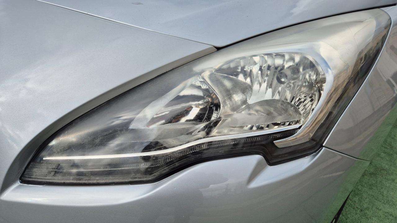 Peugeot 3008 1.6 HDi 115CV Active