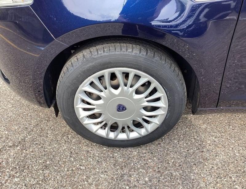 Lancia Ypsilon 1.2 SILVER 69CV