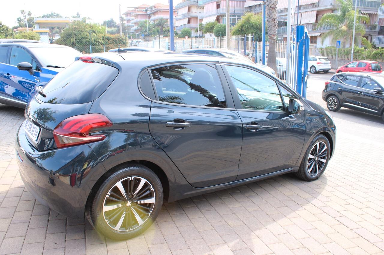 Peugeot 208 PureTech 82 Stop&Start 5 porte Signature
