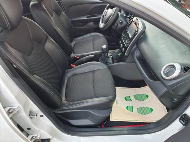 RENAULT Clio 1.2 Benzina ( KM 90.000 TAGLIANDATI )