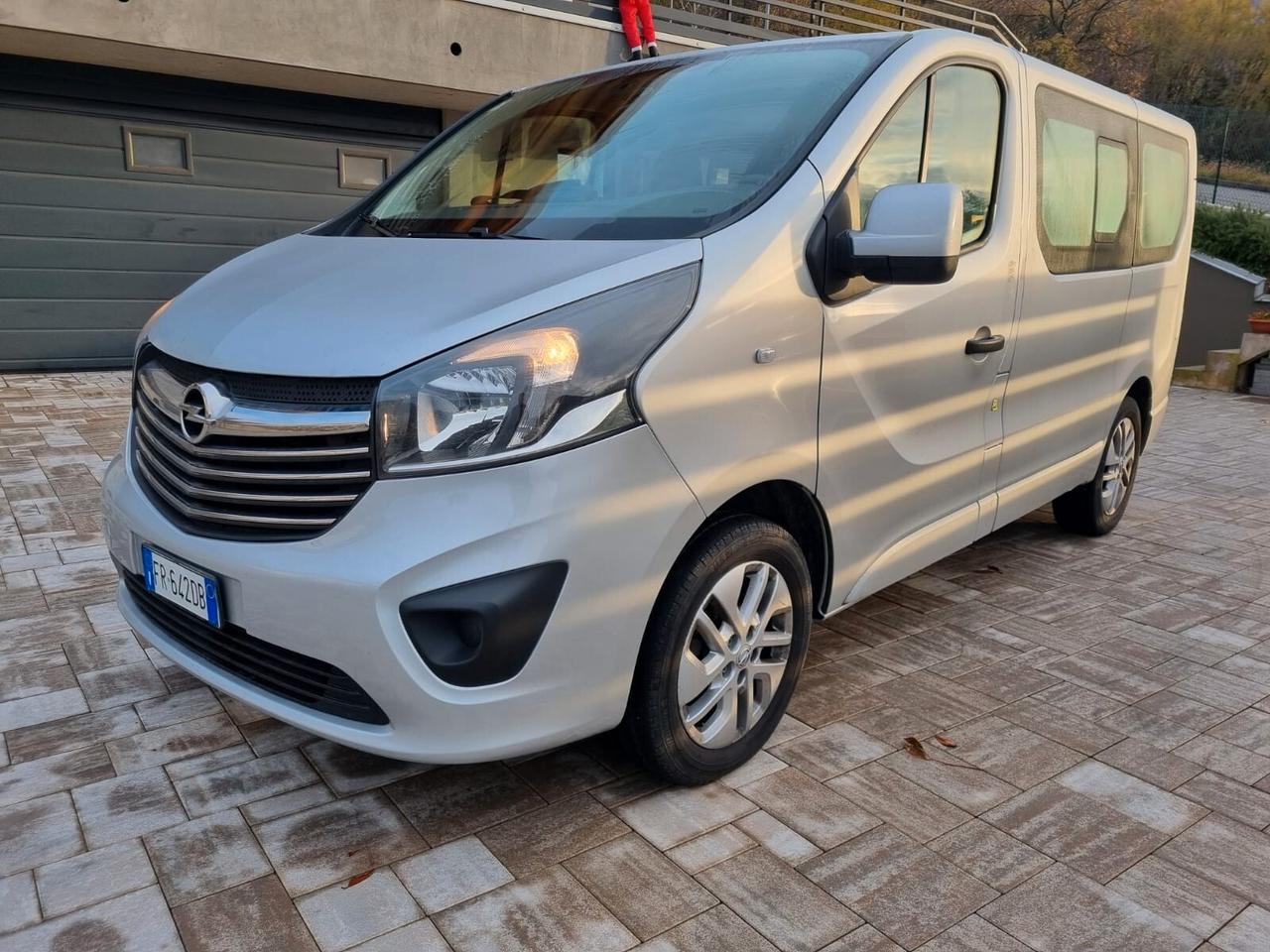 Opel Vivaro OPEL VIVARO 1.6 BITURBO ECOFLEX 9 POSTI