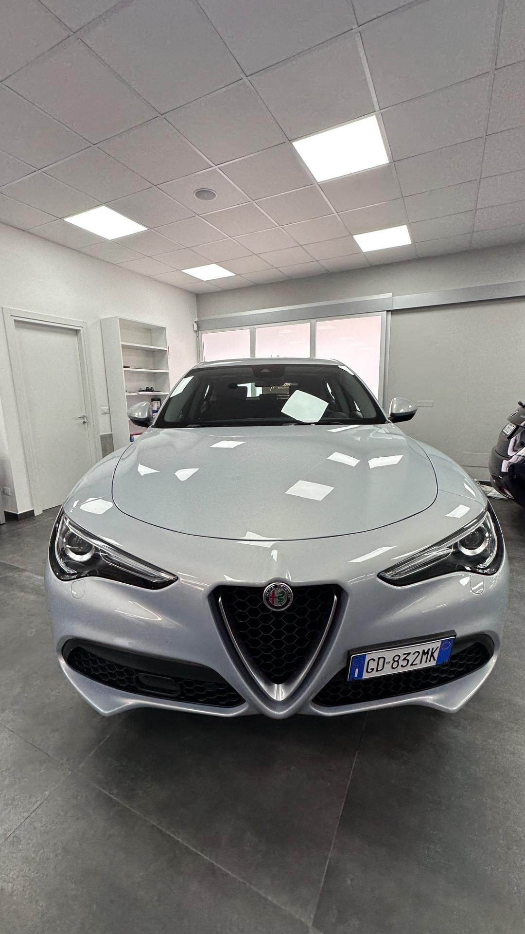 Alfa Romeo Stelvio 2.2 Turbodiesel 160 CV AT8 RWD Business
