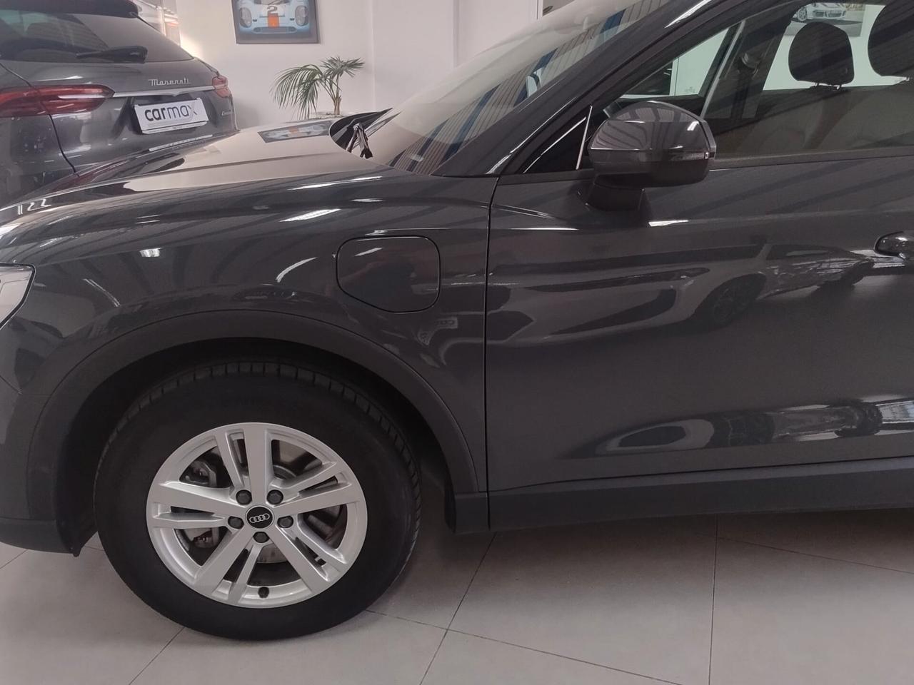 Audi Q3 SPB 45 TFSI e S tronic Business Plus