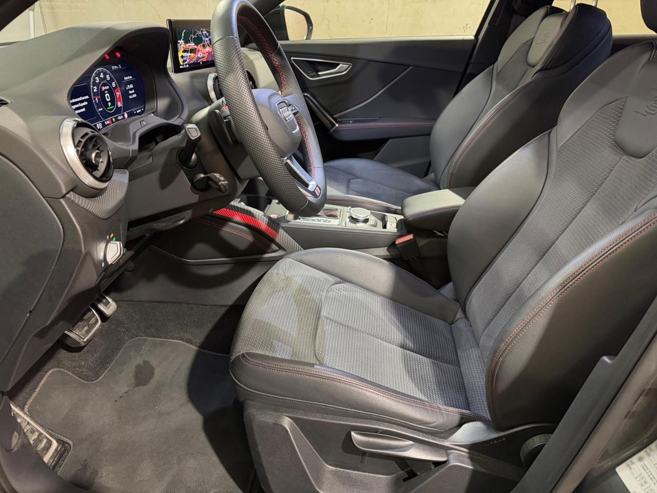 Audi Q2 SQ2 TFSI quattro S tronic sport attitude