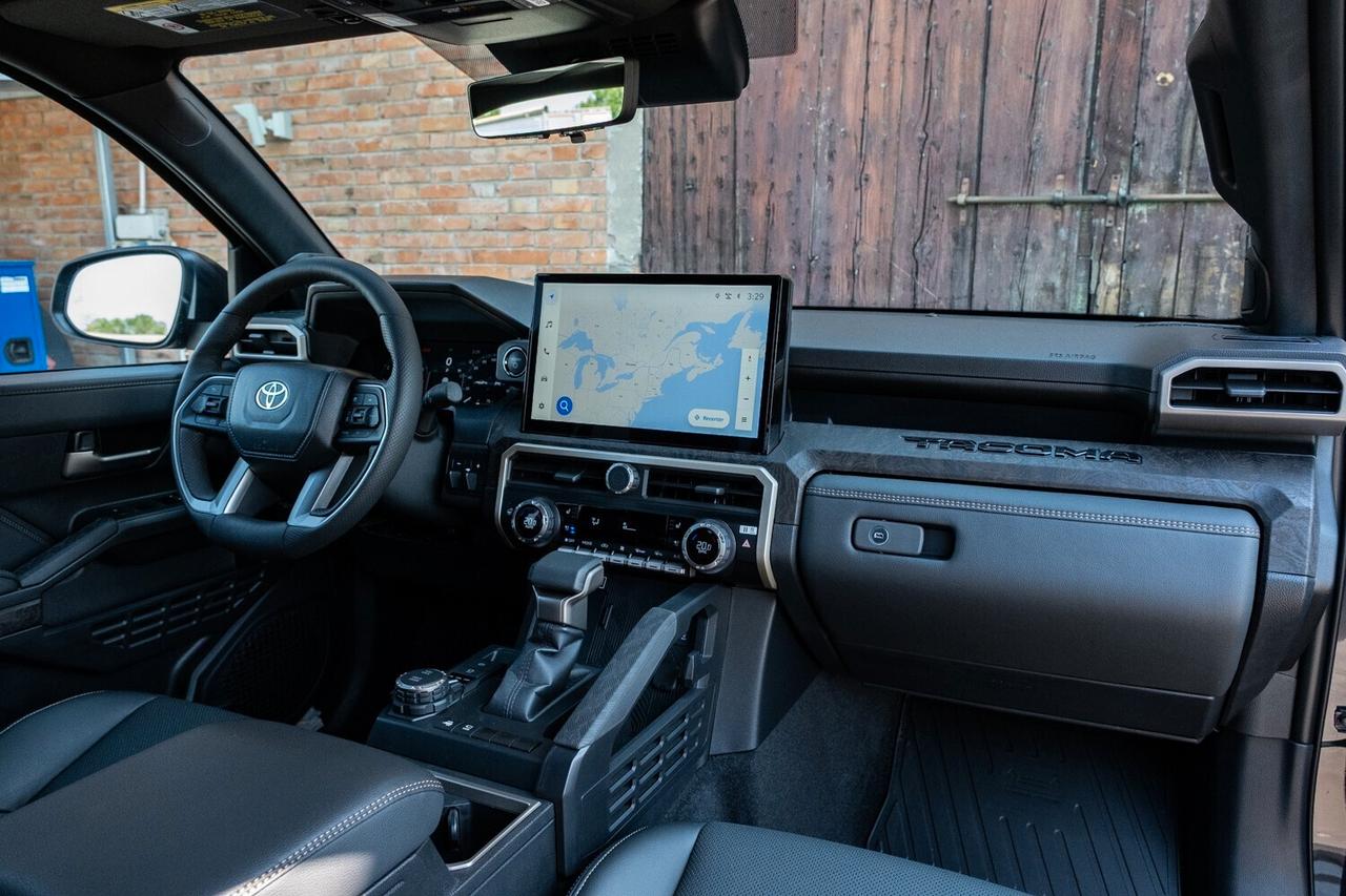 Toyota Tacoma LIMITED 2.4 i-Force HYBRID 4x4 THUNDERSTORM