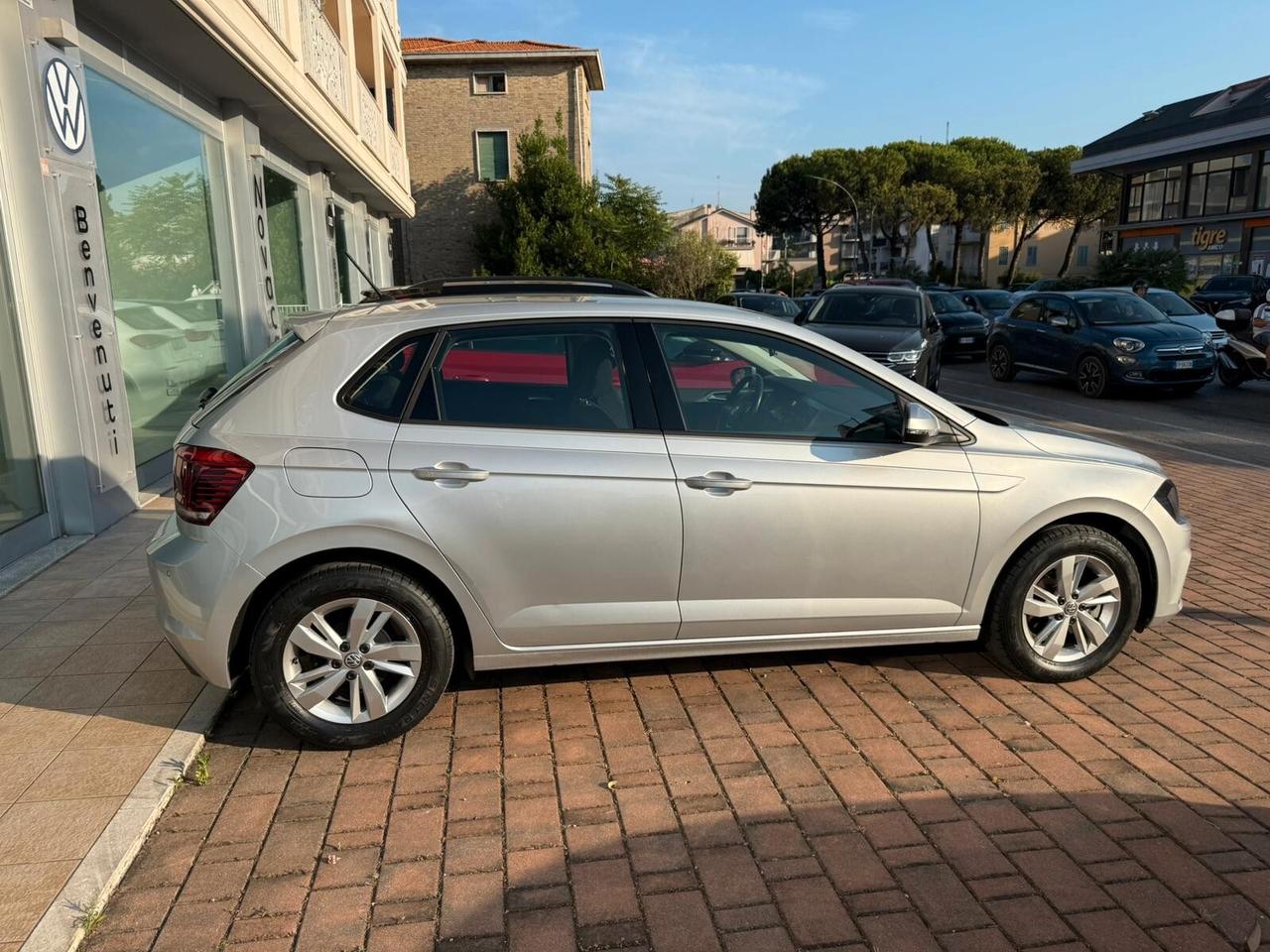 VOLKSWAGEN POLO 1,6 TDI 80 CV COMFORTLINE BLUEMOTION MY18 5P