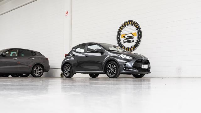 TOYOTA Yaris 1.5 Hybrid IVA ESPOSTA NEOPATENTATI