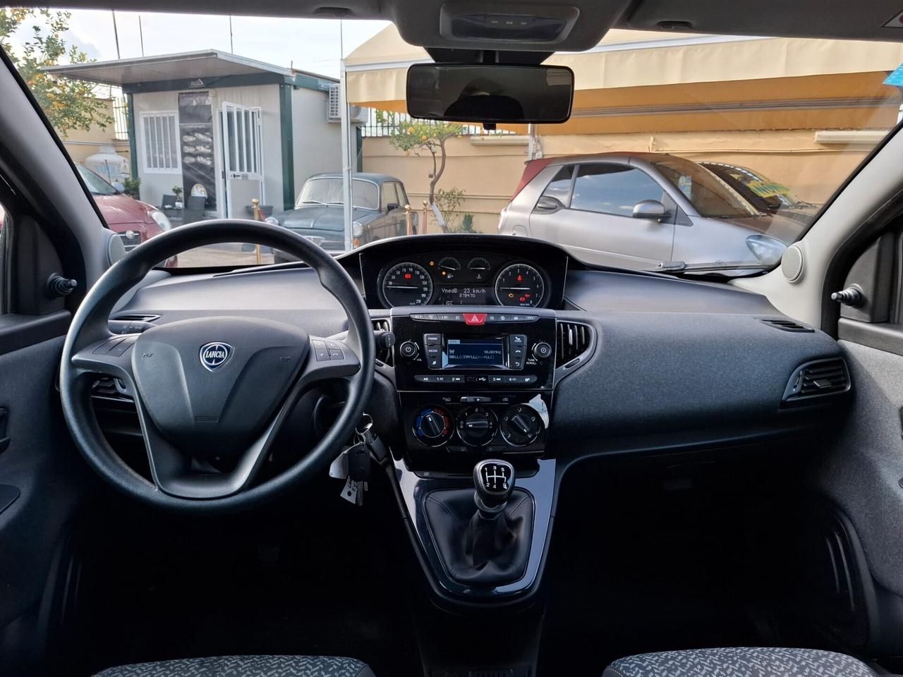 Lancia Ypsilon 1.2 69 CV Ecochic Platinum