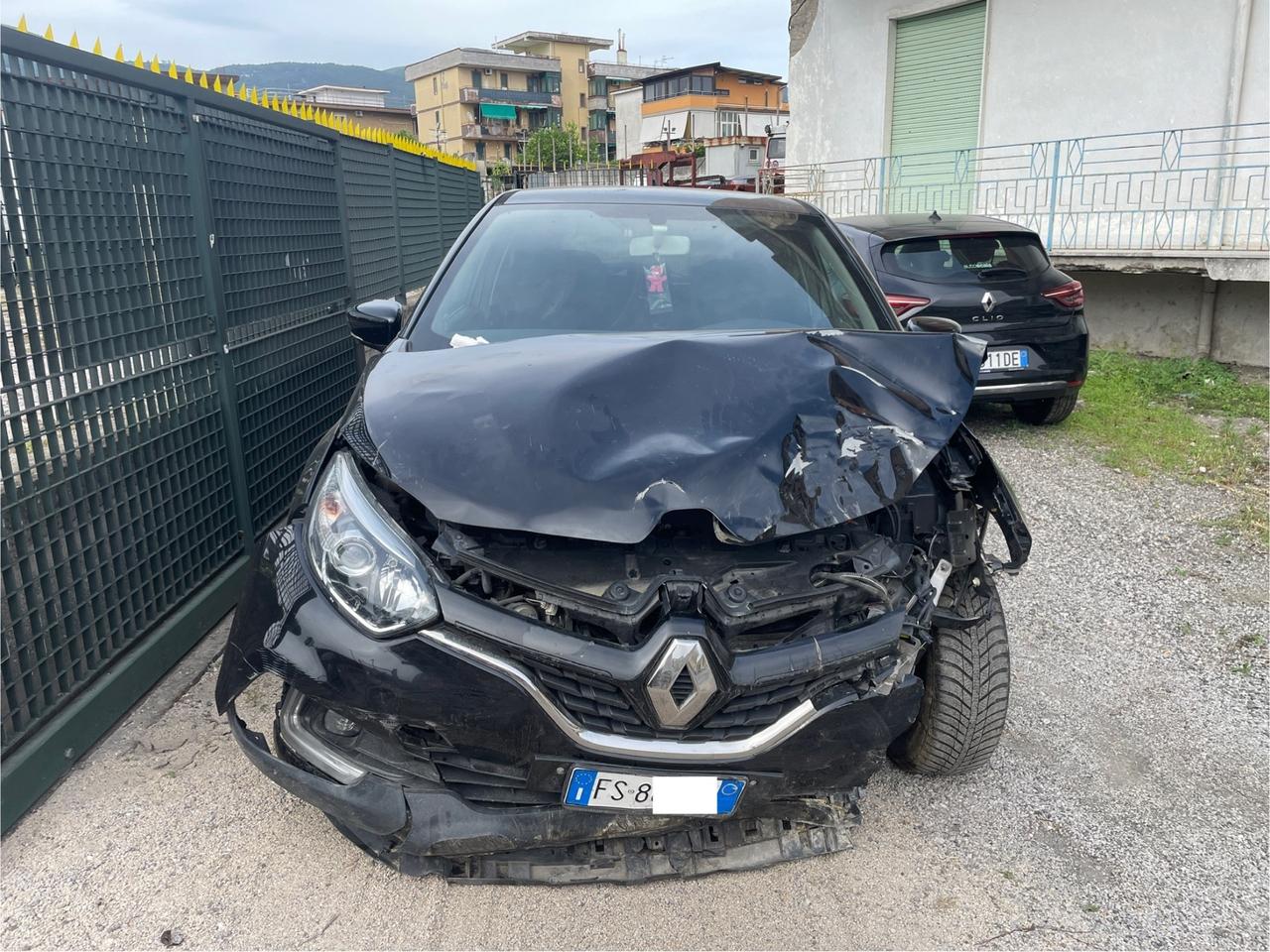 Renault Captur 1.5dci 90cv SINISTRATO 2019