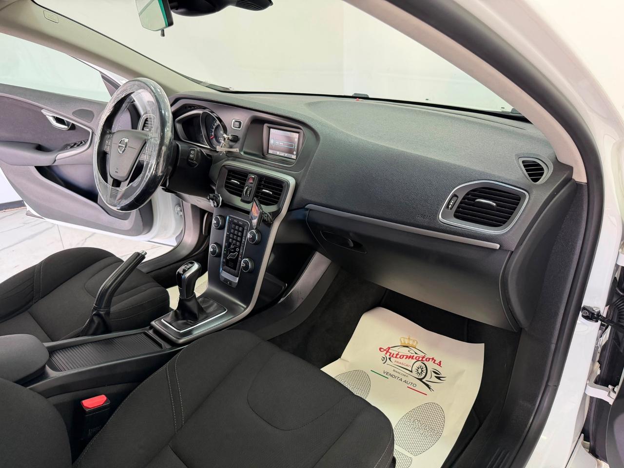 Volvo V40 D2 2.0 TDI 120 CV -UNIPRO-GARANTITA -2018