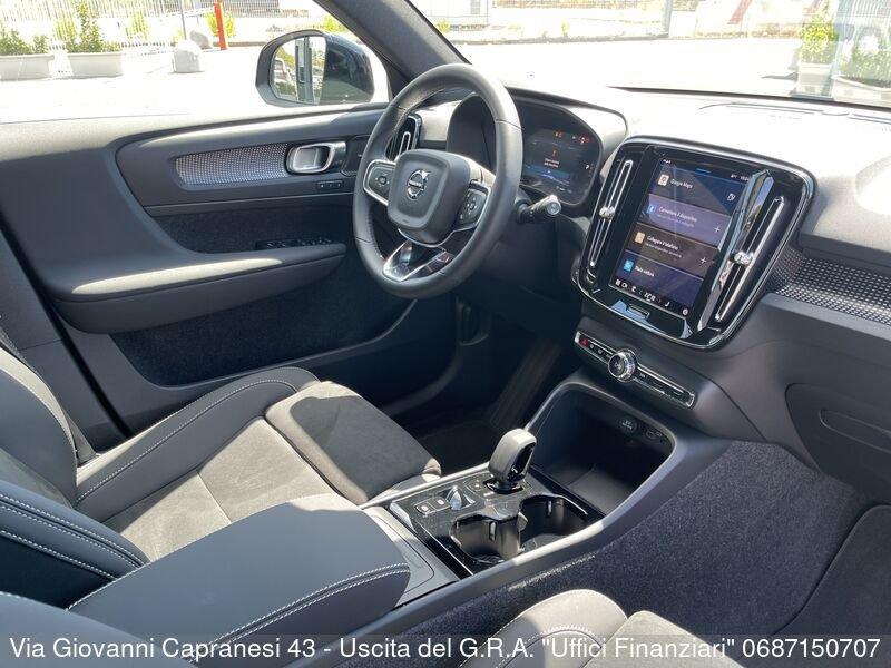 Volvo XC40 B4 automatico Ultra Black Edition