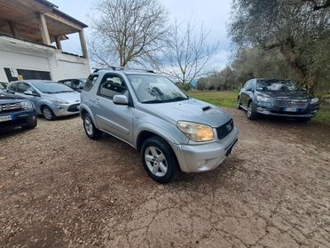 Toyota RAV 4 RAV4 2.0 Tdi D-4D cat 3 porte Sol