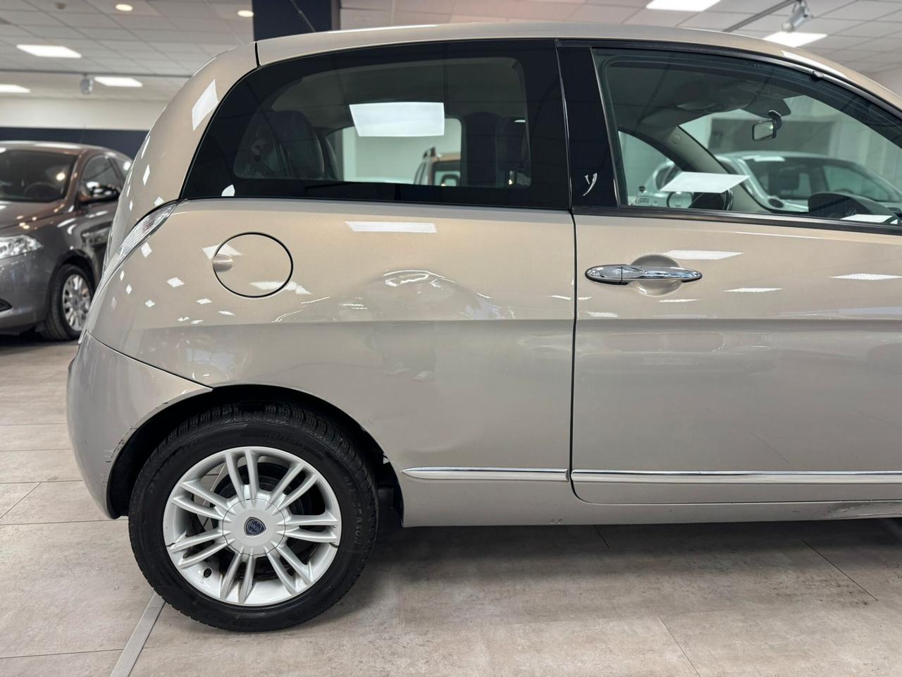 Lancia Ypsilon 1.2 Versus