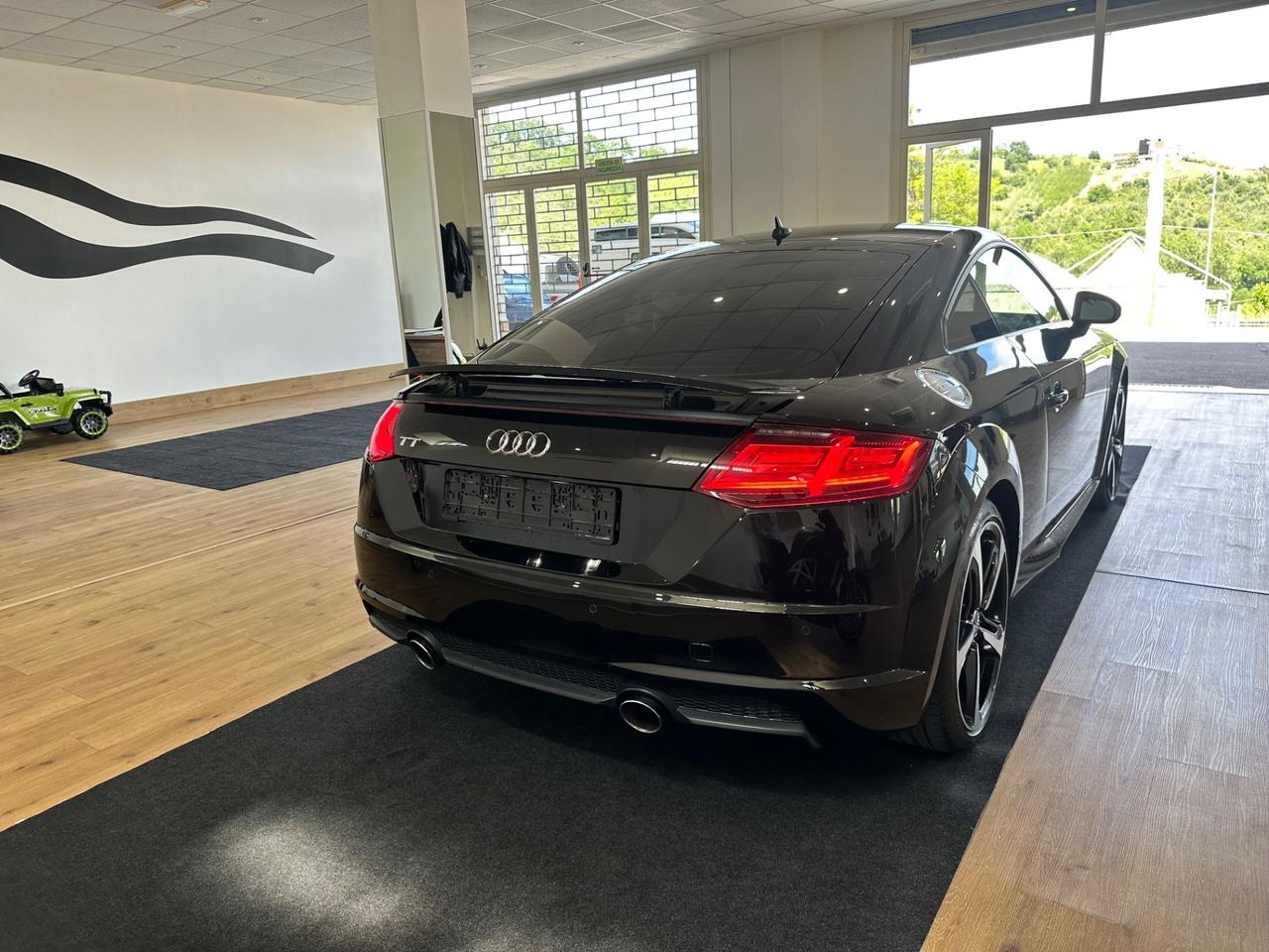 Audi TT 2.0 tfsi s Line
