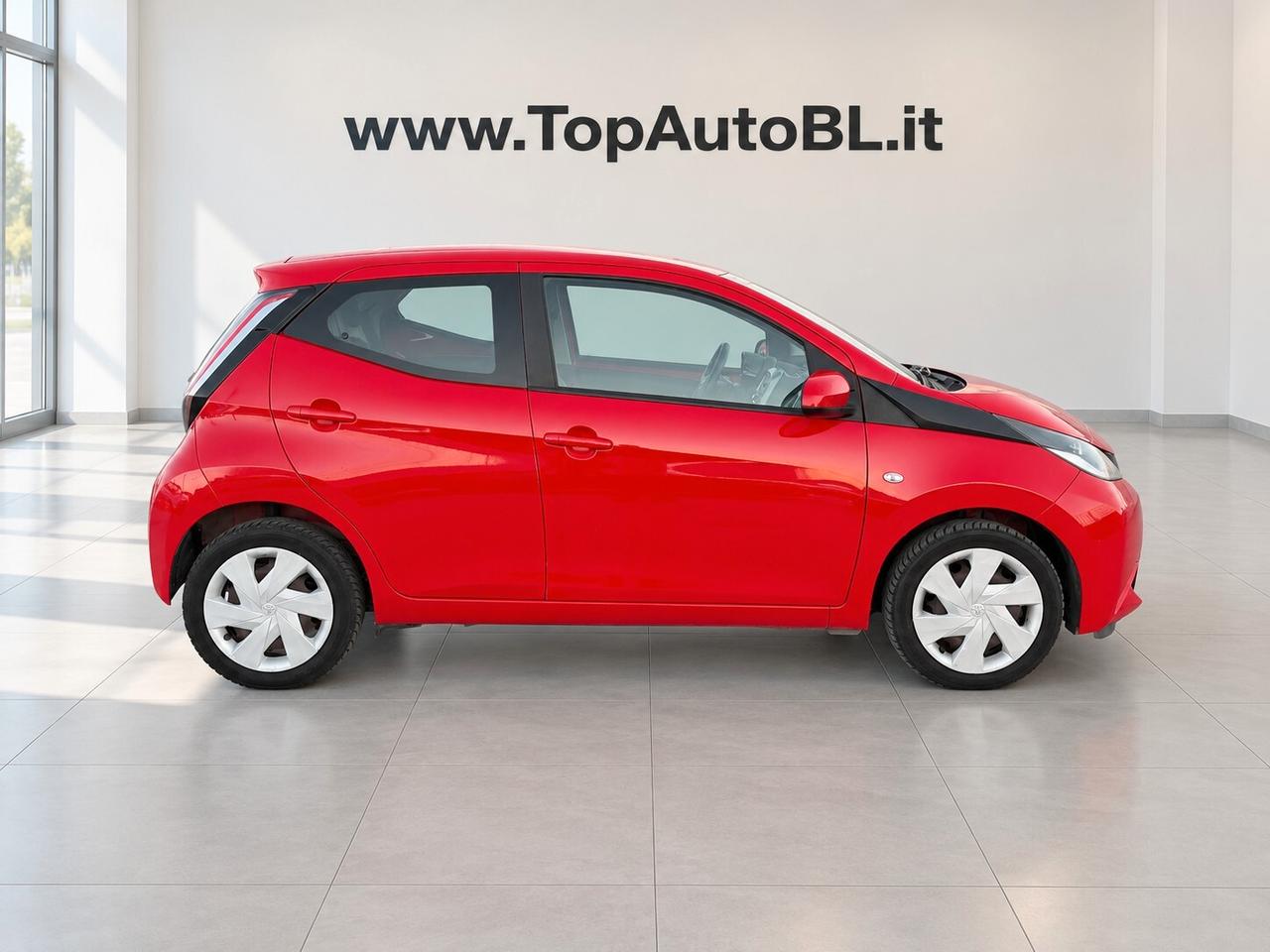 Toyota Aygo 1.0 VVT-i 69 CV 5 porte x-play TSS MMT
