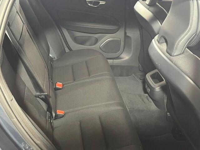 Volvo V60 B4 (d) Geartronic Momentum Business