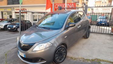 Lancia Ypsilon 1.0 FireFly 5 porte S&S Hybrid Gold Plus