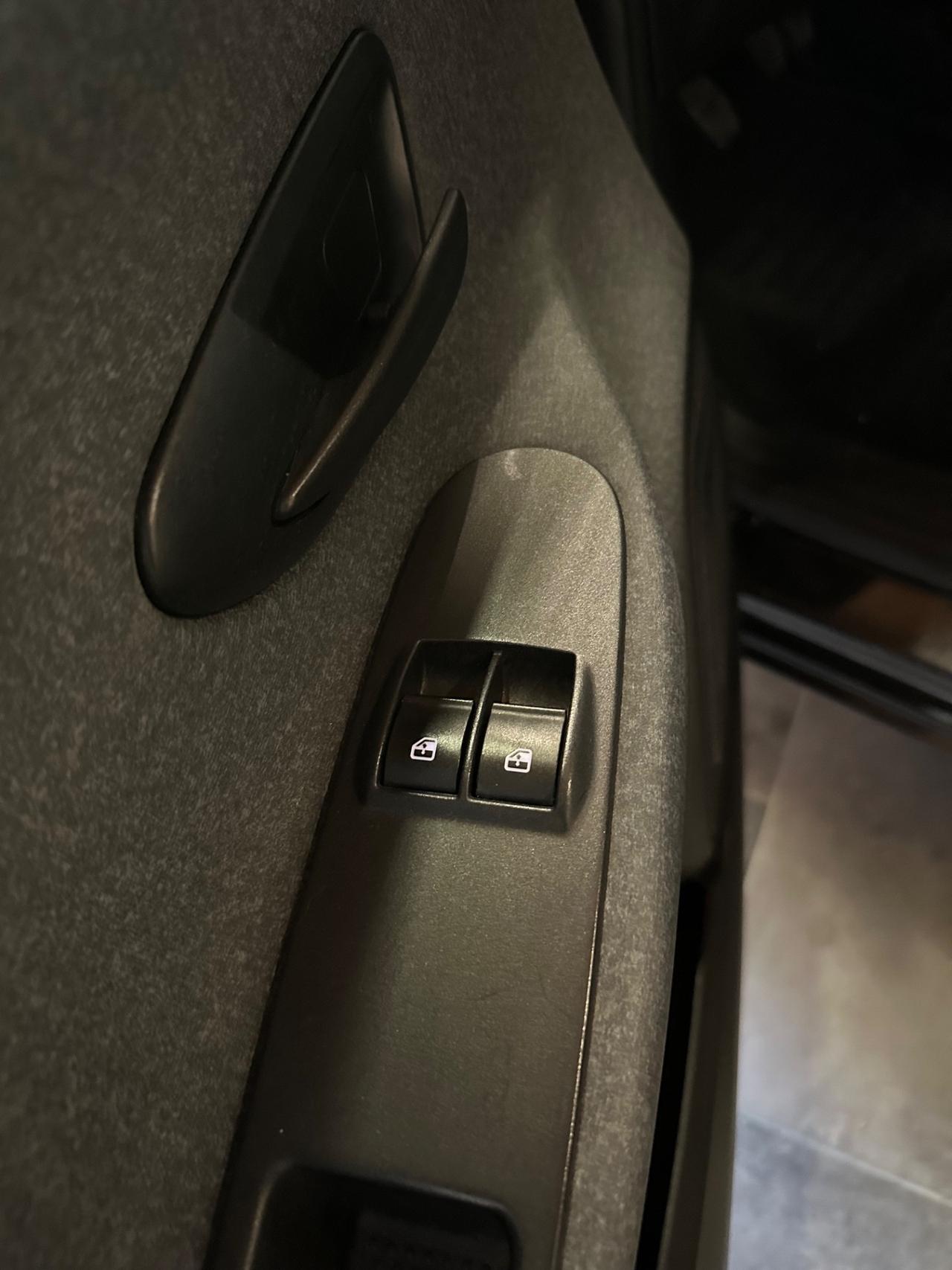 Lancia Ypsilon 1.2 69 CV 5 porte GPL Ecochic Elefantino