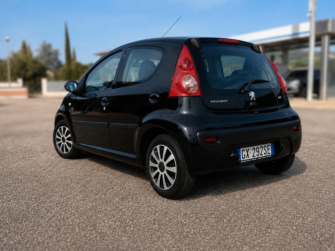 Peugeot 107 1.0 68CV 5p. Plaisir