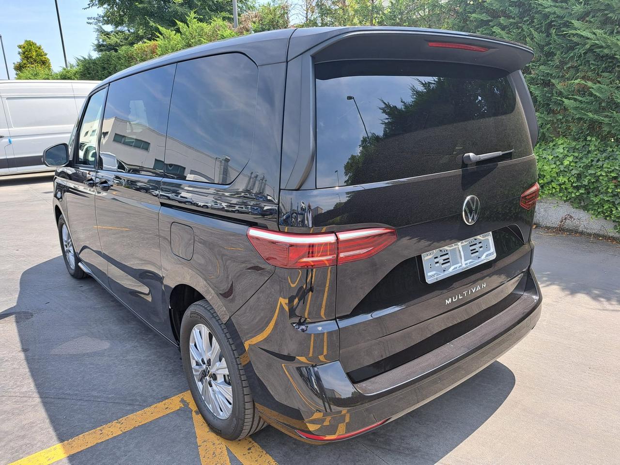 Volkswagen T7 Multivan 2.0 tdi space 150cv dsg 7p.ti