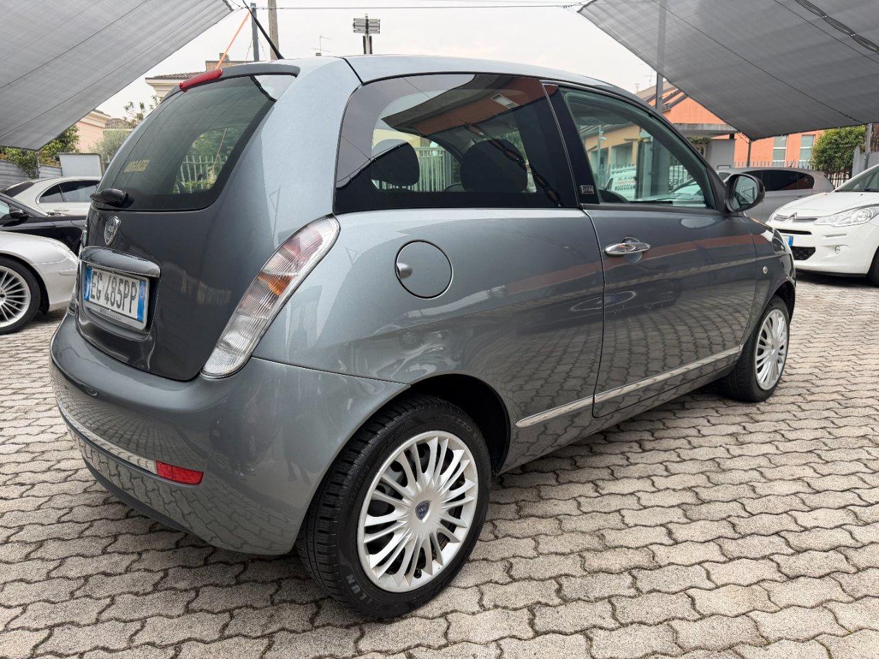 Lancia Ypsilon 3 Porte Ypsilon 1.2 8v Diva 69cv DISTRIBUZIONE NUOVA EURO 5