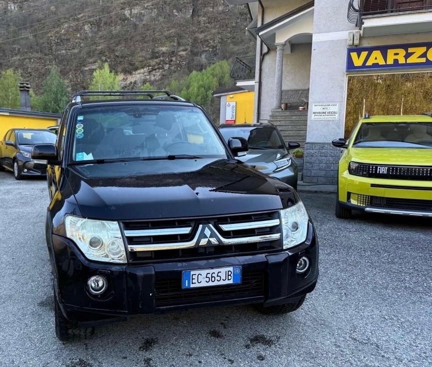 Mitsubishi Pajero 3.2 DI-D 16V 3p. Intense