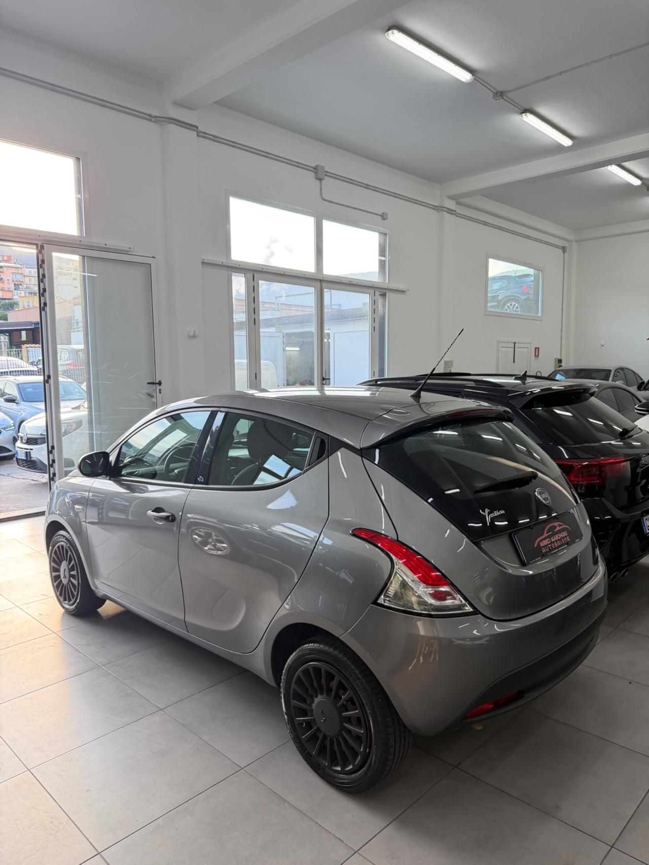 Lancia Ypsilon 1.2 BENZ/ GPL Ecochic FINANZIABILE