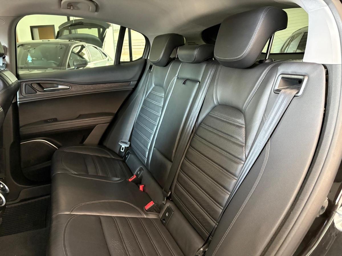 ALFA ROMEO STELVIO 2.2 T.diesel 190 CV AT8 Q4 Exec. UNICO PROPRIETARIO/ NAVIGATORE/ PORTELLONE ELETTRICO