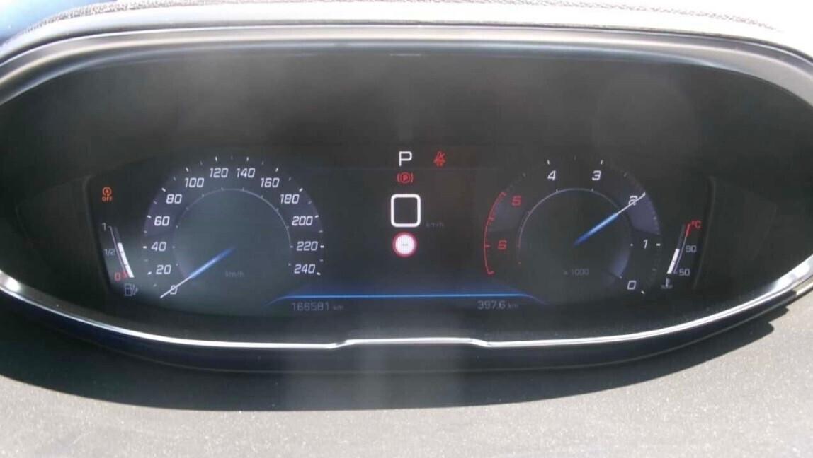 Peugeot 3008 BlueHDi 130 S&S EAT8 Business