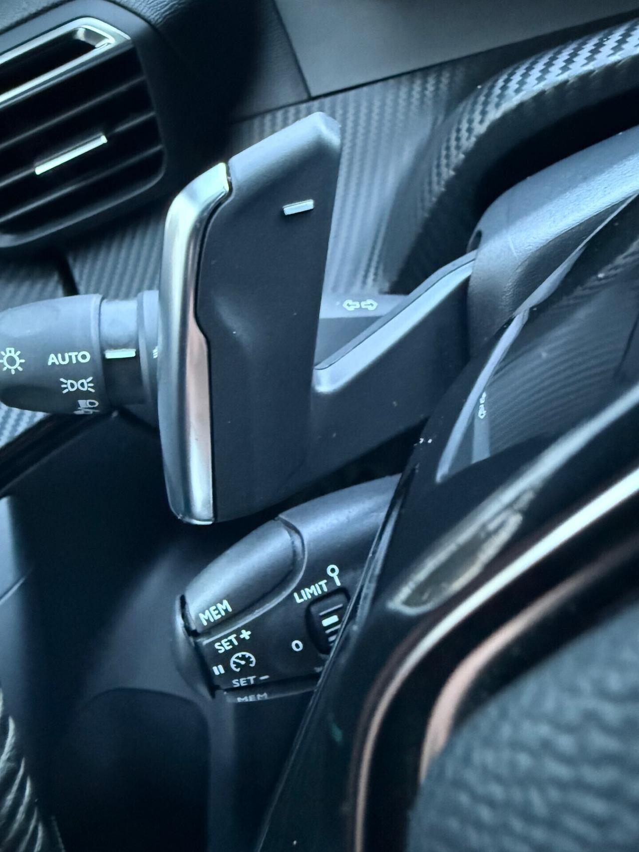 Peugeot 2008 1.5 Diesel EAT8 GT Pack uni proprietario