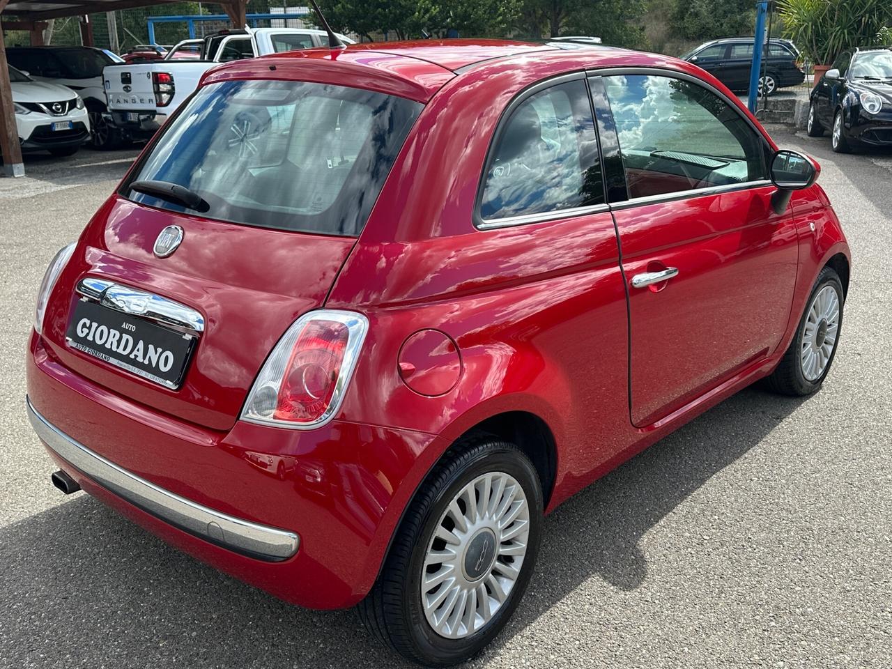 Fiat 500 1.2 Lounge rossa panoramica