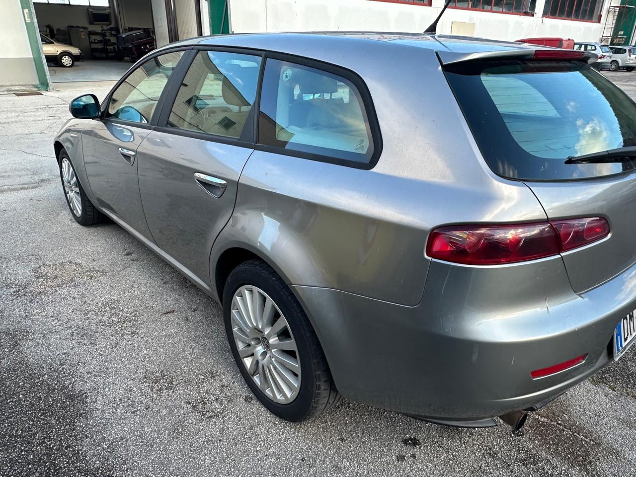 Alfa Romeo 159 1.9 JTDm 16V Sportwagon TI 2007