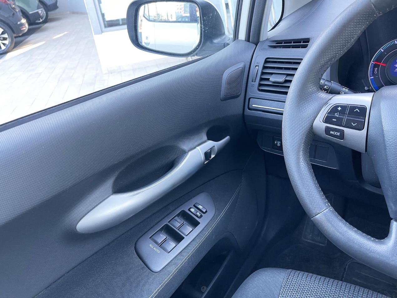Toyota Auris 5 Porte 1.8 Hybrid 99CV E5 Neo - 2012